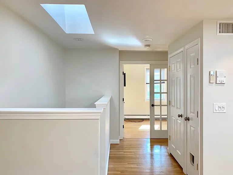 105 Bartlett St #3 — Photo 4