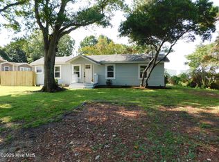 119 Earl Ave, Beaufort, NC 28516