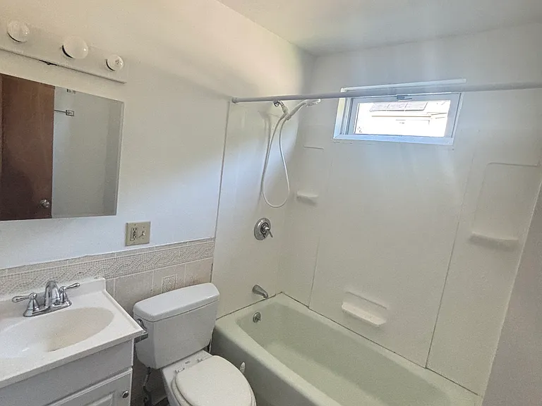 270 South St — Photo 4