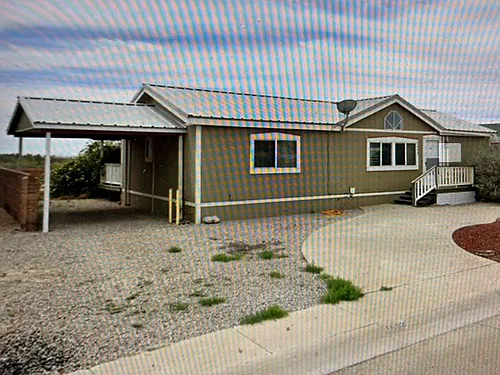 1433 Post Ave Photo 1