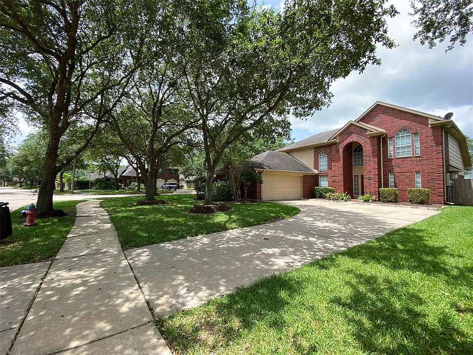 1st image of 315 Summer Haven Dr