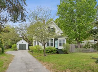 40 Pleasant St, Topsham, ME 04086
