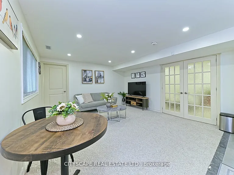 354 Plains Rd W — Photo 14