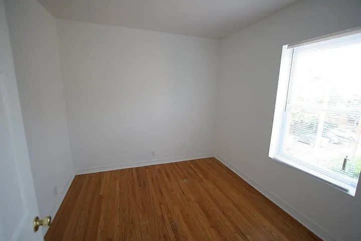 4721 S. Ellis Avenue — Photo 31