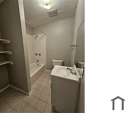 4th image of 2209 Baldwin Blvd #3
