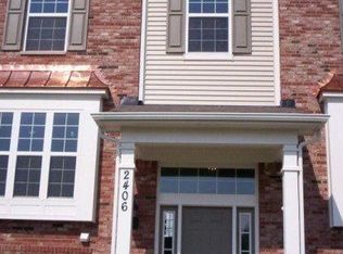 2406 Neubauer Cir, Lindenhurst, IL 60046