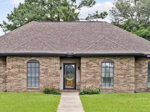 109 Woodward Dr, Lafayette, LA 70508