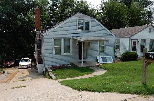 1st image of 836 Elsworth Pl