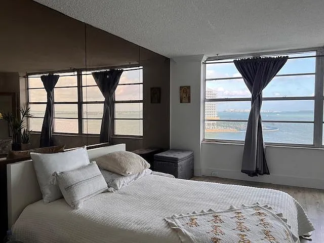 905 Brickell Bay Dr #9 — Photo 6