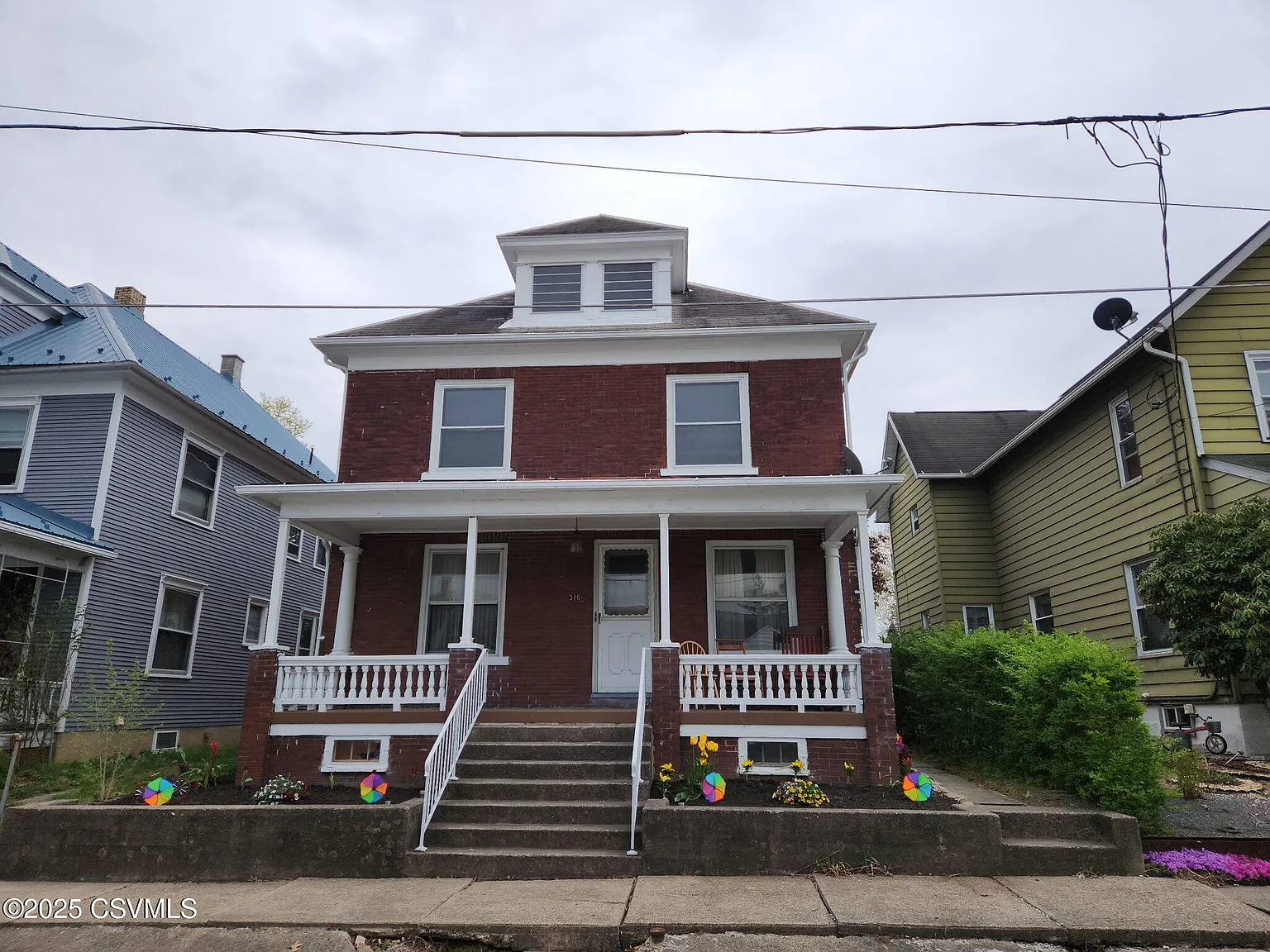 316 N 9th St photo 1