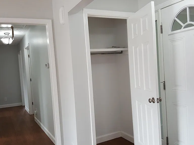 1221 Bethesda Rd — Photo 7