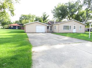 2249 Green St, Crest Hill, IL 60403