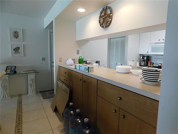 5th image of 17 Plantation Dr APT 101