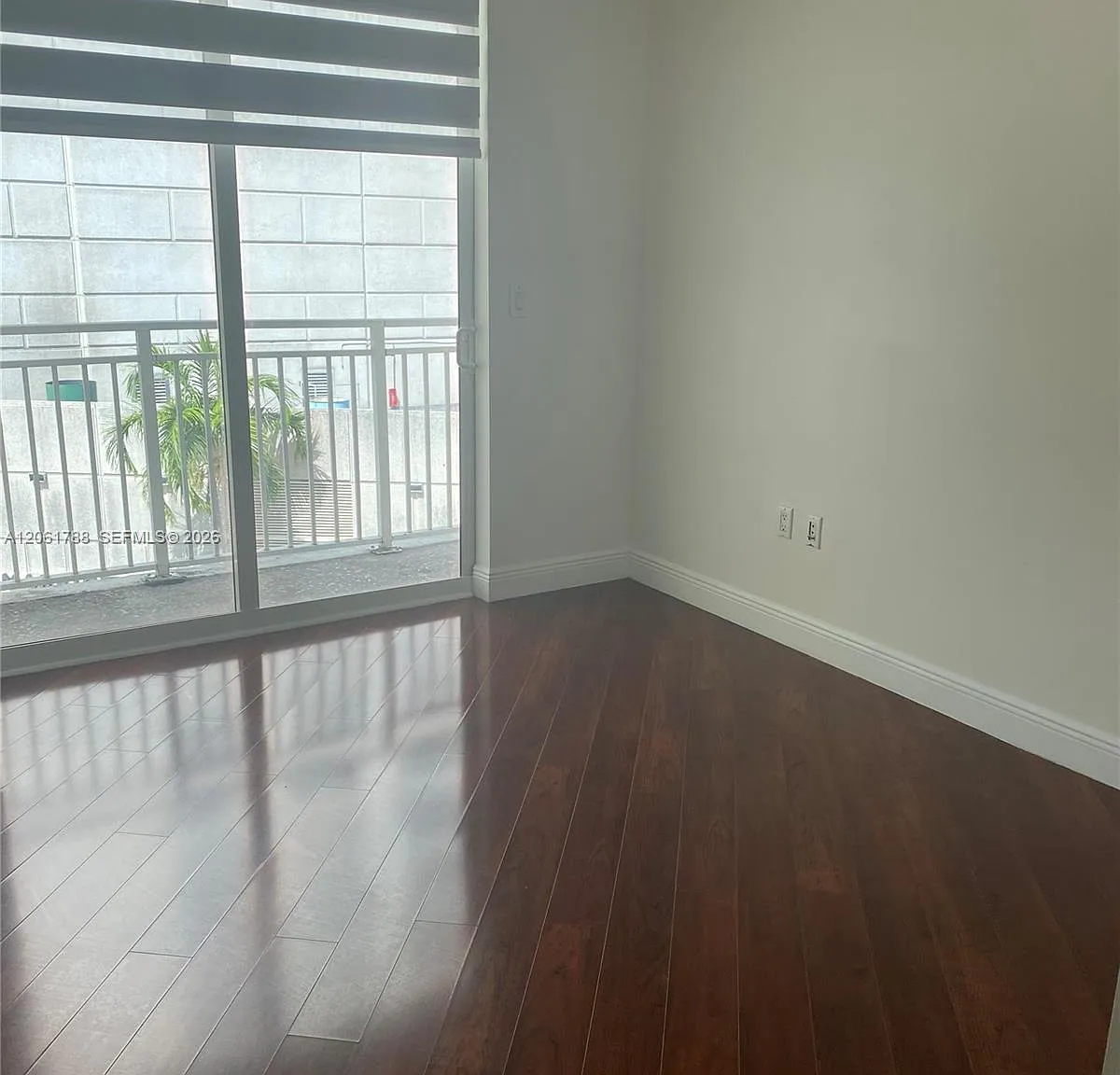 Downtown Dadeland Condo N — Photo 2