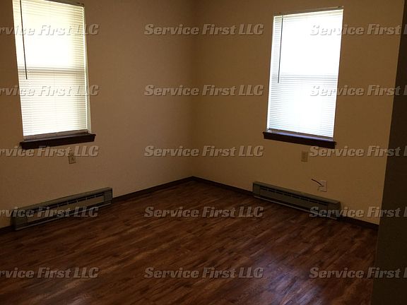 2nd image of 601-701 E 19th St #B-1
