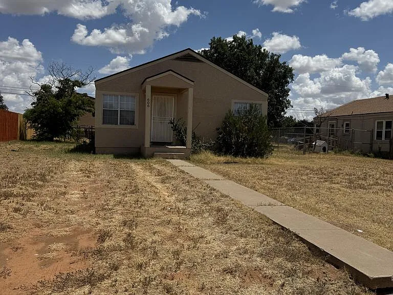 606 McKinney Ave — Photo 1