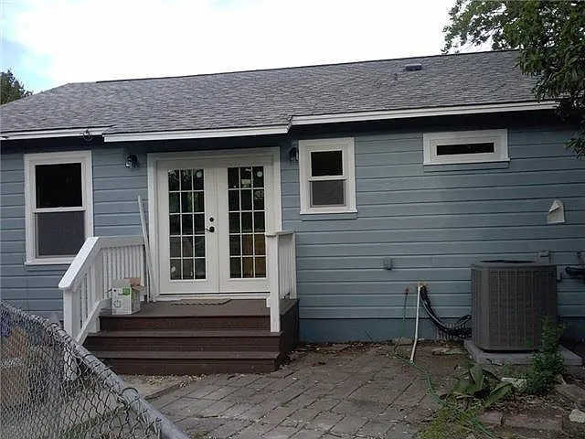 5700 Avenue F — Photo 8