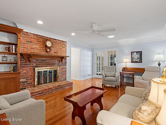 4th image of 11 Autumn Hill Ct