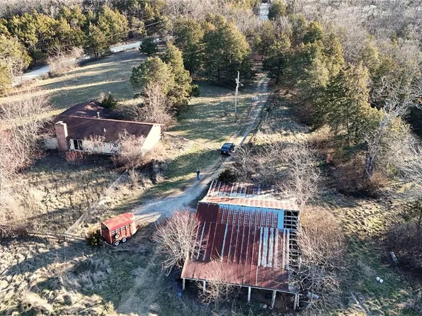 7831 Cedar Tree Ln, Dittmer, MO 63023