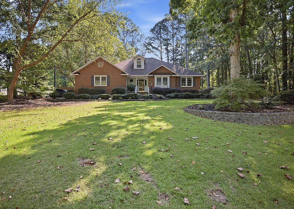1st image of 107 Hannah Cir