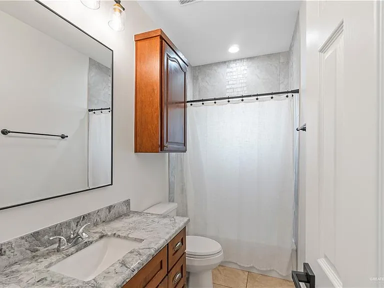 810 N 2 1/2 St — Photo 11