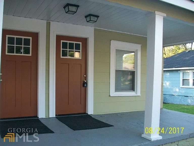 204 Georgia Ave #B — Photo 3