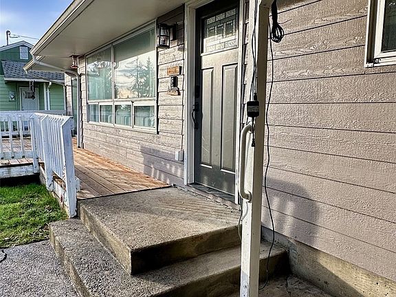 3rd image of 2306 Sunrise Court