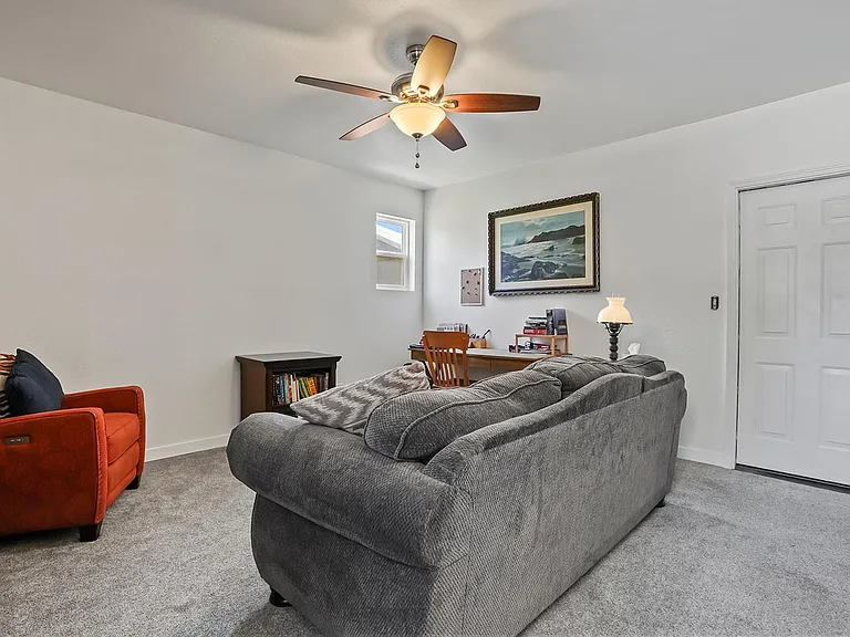 221 E State Ave — Photo 8