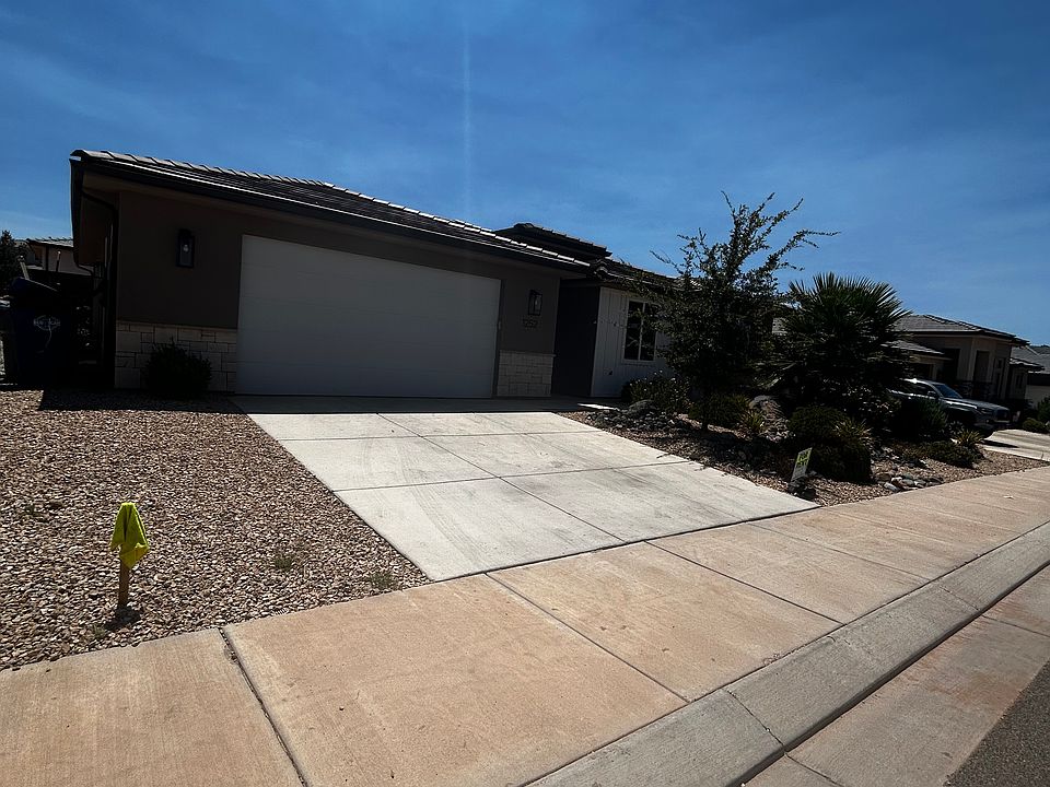 1st image of 1252 E Cheyenne Way
