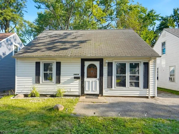 18614 Homeway Rd, Cleveland, OH 44135
