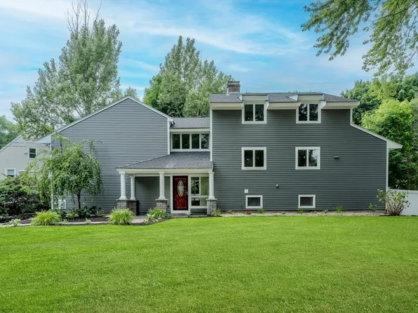 20 Charles St, Bridgewater, MA 02324