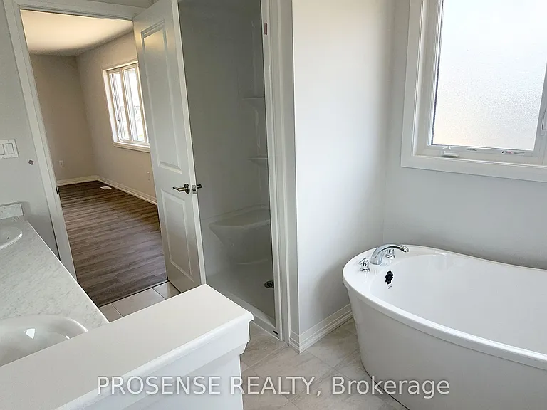 15 Samuel Ave — Photo 24