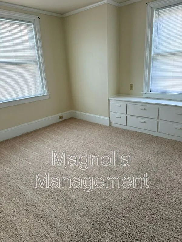 3 bed, 1.5 bath, $1,285 — Photo 2