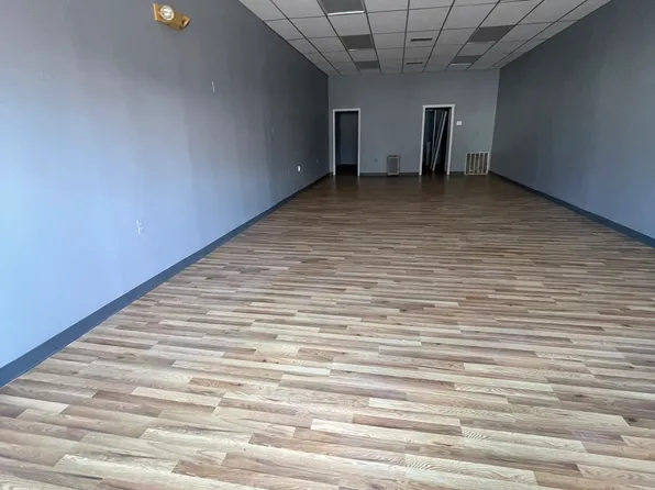 1804 Barnum Ave #A, Bridgeport, CT 06610