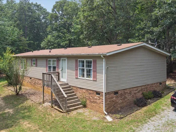 555 Knoll Woods Dr, Rustburg, VA 24588