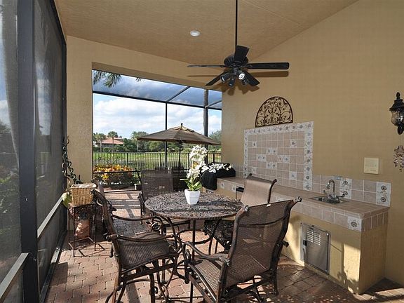 5th image of 15903 Laurel Creek Dr