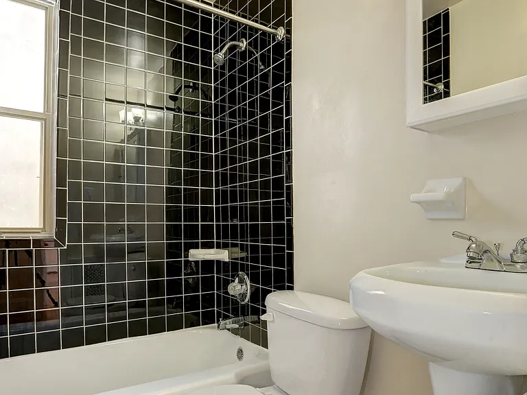 Full Length Tub and Ceramic Tile