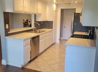 14209 Riverside Dr #203, Sherman Oaks, CA 91423