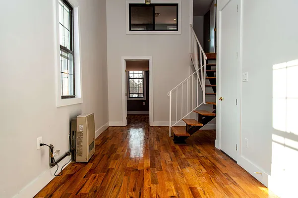 Rented by Nooklyn NYC LLC | media 69