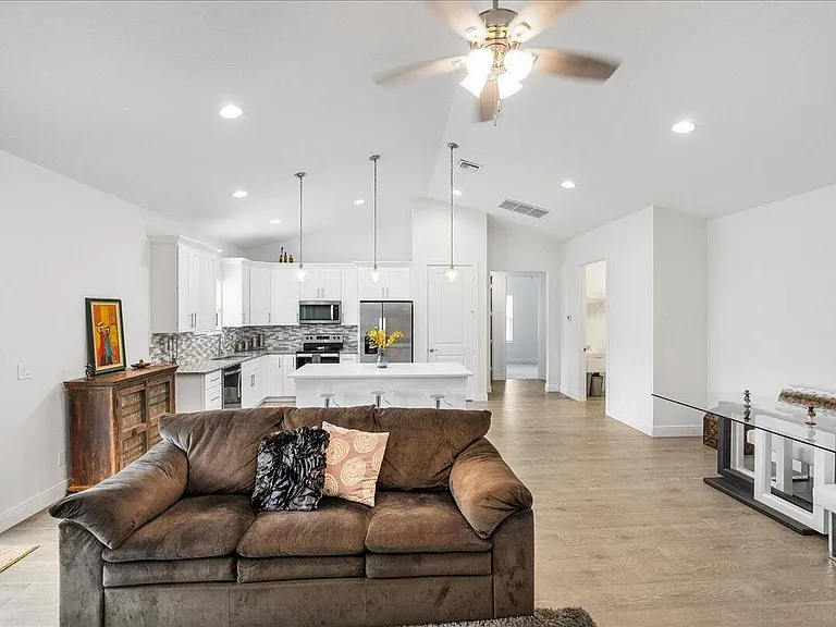5362 NW Akbar Ter — Photo 10