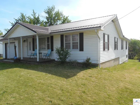 306 S Oak St, Cole Camp, MO 65325