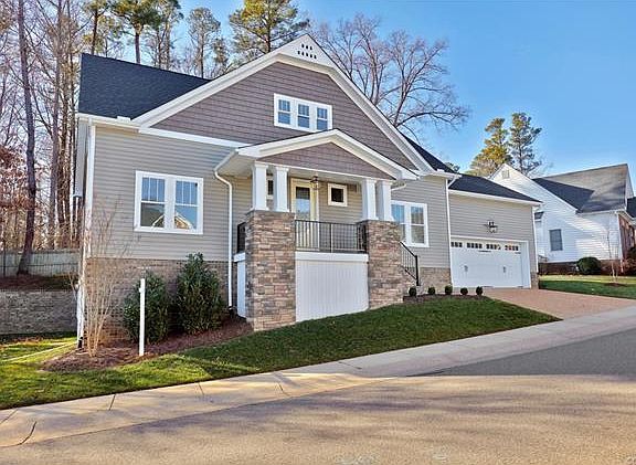 3rd image of 9397 Charter Lake Dr