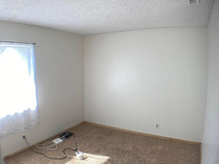563 Carrie Cir — Photo 11