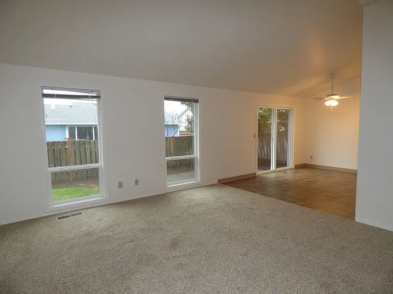986 Eastwind Ct N — Photo 5