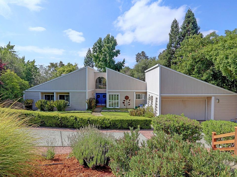 1st image of 2066 Vista Mar Dr