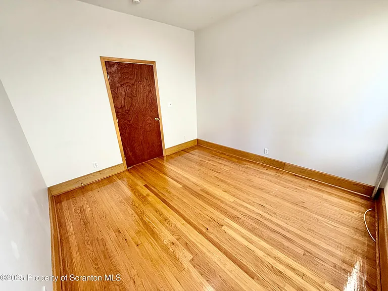 1012 N Webster Ave #1 — Photo 17