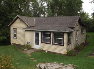 S48W30553 Old Village Rd, Waukesha, WI 53189