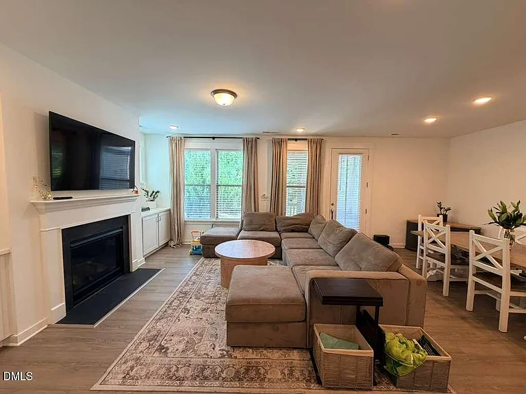 2222 Bohan Ct — Photo 12