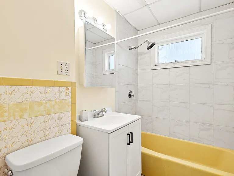 75 Orchard St — Photo 4
