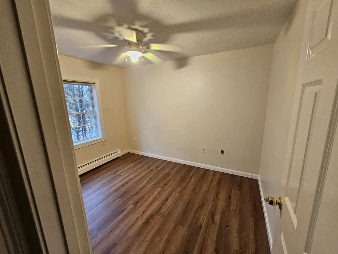 3 bed, 2.5 bath, 1392 sqft, $950 — Photo 4